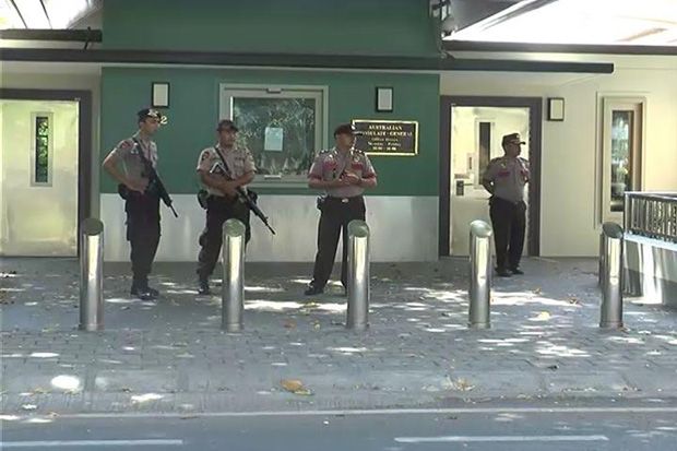 Bom di Jakarta, Konjen...