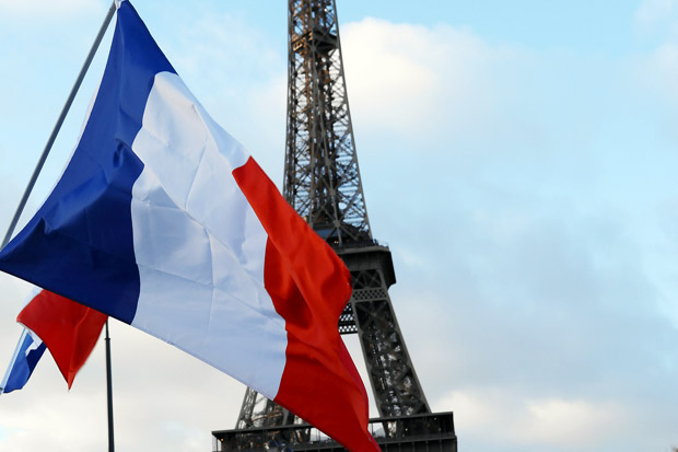 Paris Tuan Rumah Pertemuan...