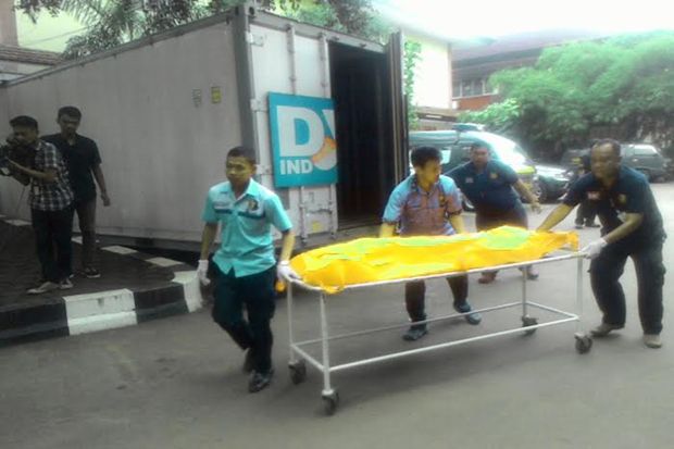 Keluarga Tunggu Izin...