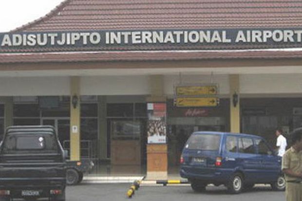 Ngaku Bawa Bom di Adisutjipto,...