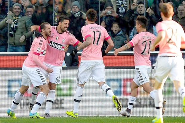 Juventus Mengamuk di...