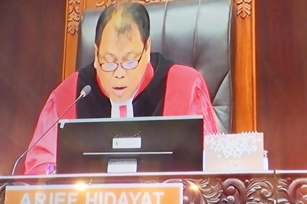 Sidang MK, Hingga Siang...