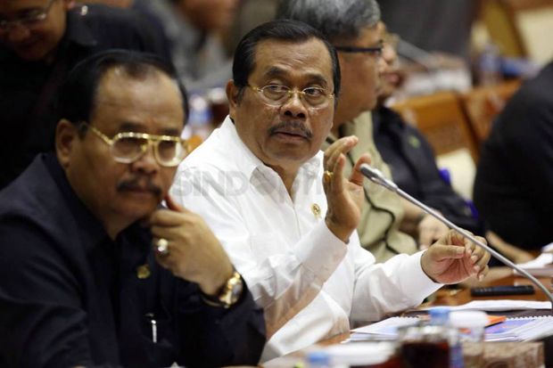 DPR Cecar Jaksa Agung...