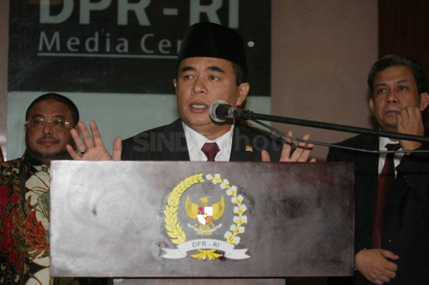 Ade: Revisi UU Teroris...