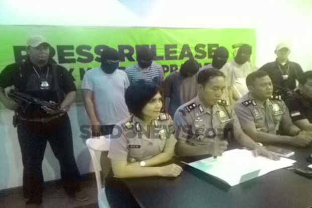 Untuk Foya-foya, 5 Mahasiswa...