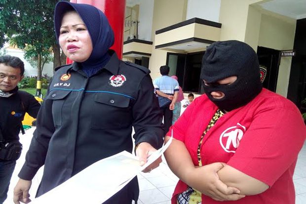 Ngaku Anggota TNI, Wanita...