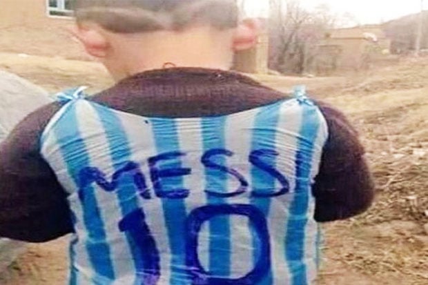Does Messi Plastic Bags...