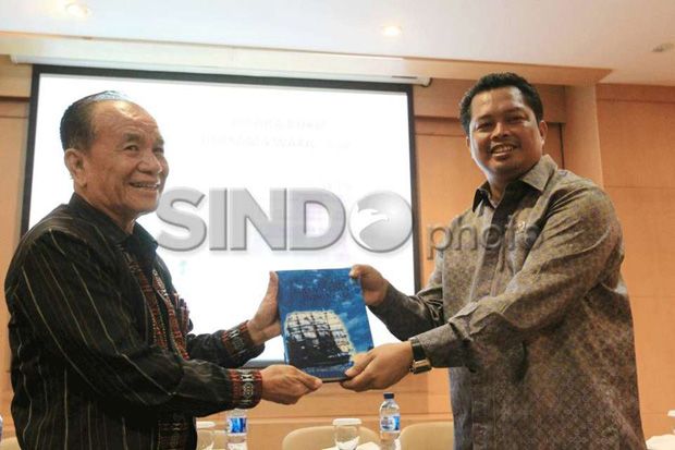 Wakil Ketua MPR Terima...