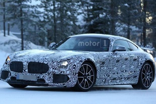 Mercy AMG GT Lakukan...