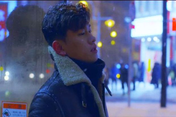 Di Video Klip Dont Forget,...