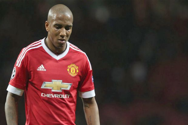 Ashley Young Sesaki...