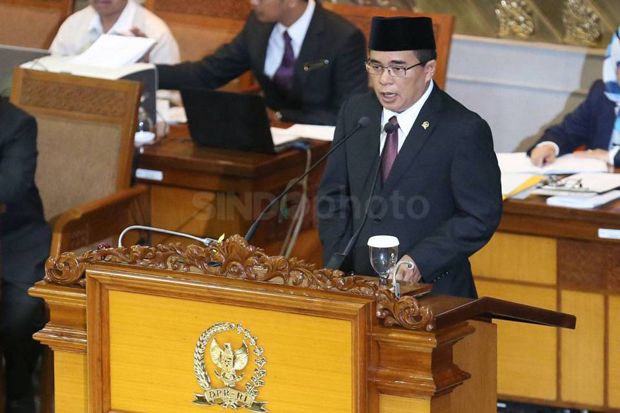 Soal Ketum Golkar, Ade...
