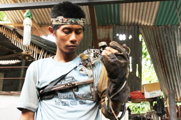 Thus Robot Hand Indonesian...