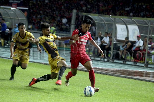 Pelatih Semen Padang...