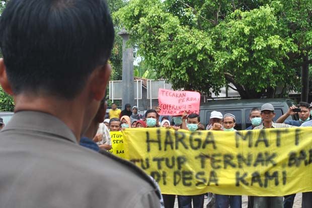 Warga Bantul Protes...
