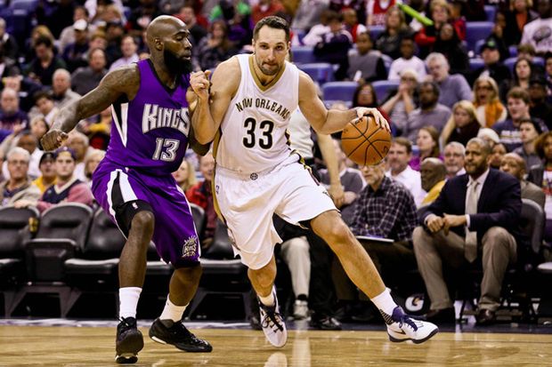 Pelicans Bekuk Kings,...