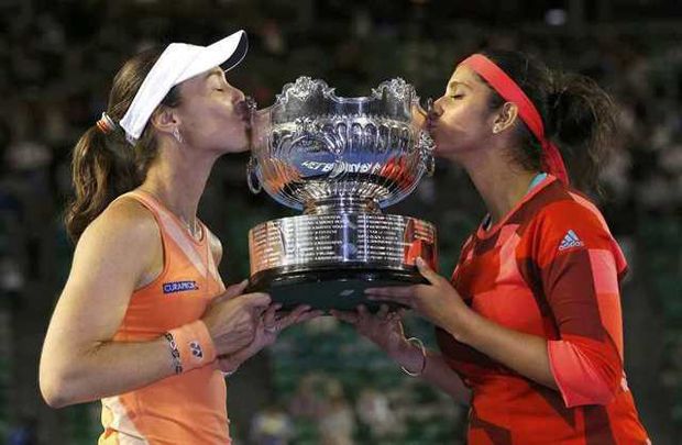 Hingis dan Mirza Juara...