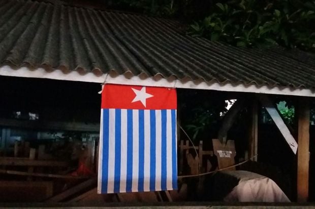 Bendera OPM Terpasang...