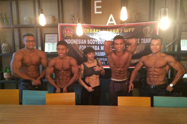 Atlet Binaraga Indonesia...