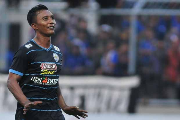 Ditendang Arema, Hermawan...