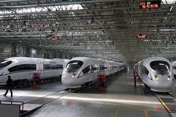 Bappenas: Kereta Cepat...