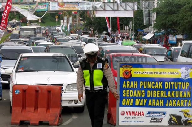 Sore Ini, Jalur Puncak...