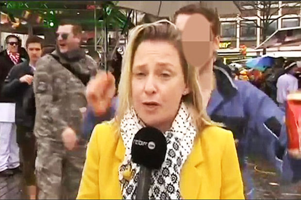 TV Reporter Being Sexually...