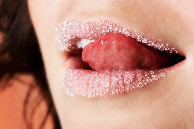 4 Tips Mencerahkan Bibir...