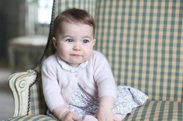 Putri Charlotte Jadi...