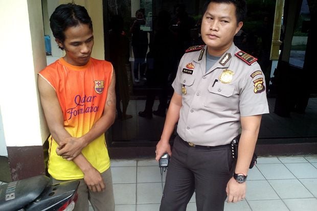 Tertangkap Bawa Sajam,...