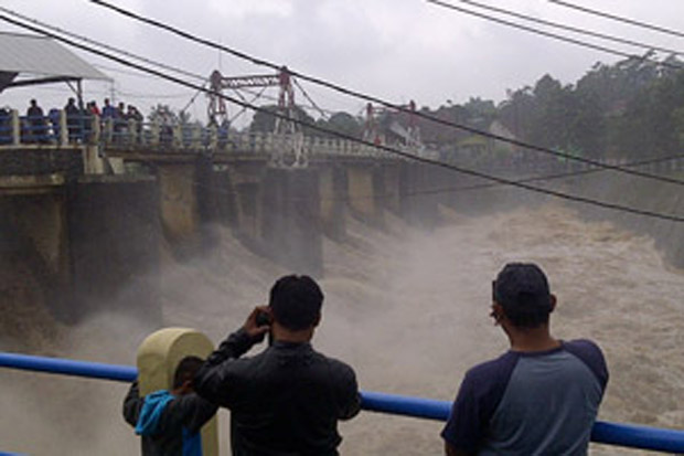 Kawasan Puncak Diguyur...