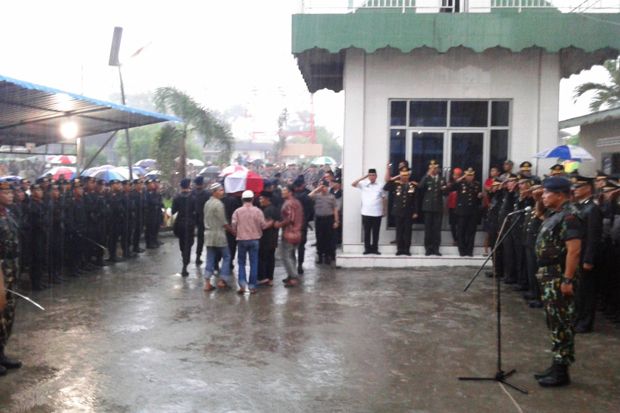 Hujan Deras Iringi Pemberangkatan...