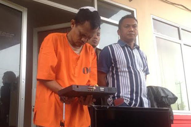 Tepergok Bobol Rumah...