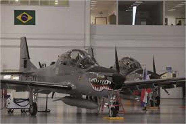 Pesawat Tucano yang...