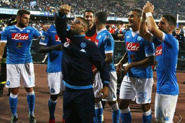 Duel Krusial, Napoli...
