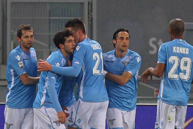 Lazio Bekuk Verona Lima...
