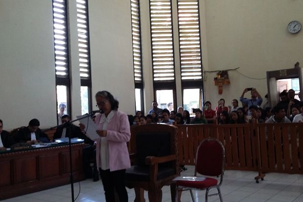 Bacakan Nota Pembelaan,...