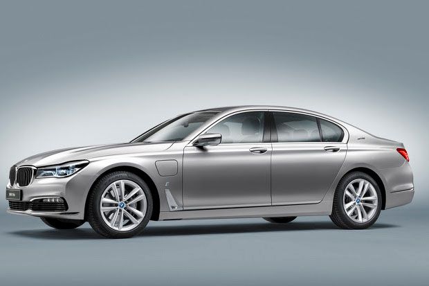 BMW Akan Pamer Dua Model...