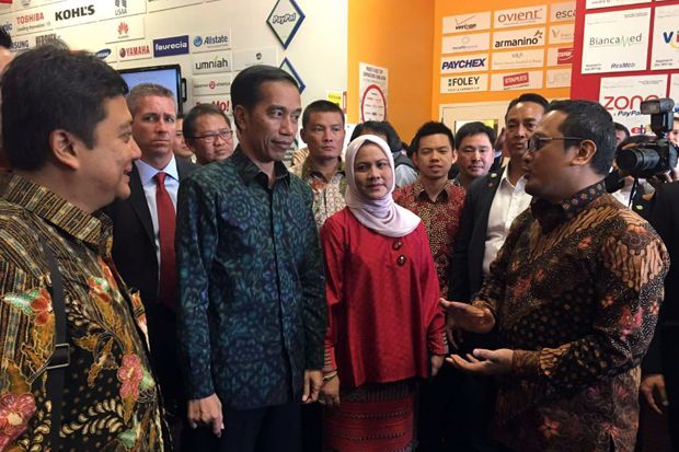 Jokowi Kunjungi Area...