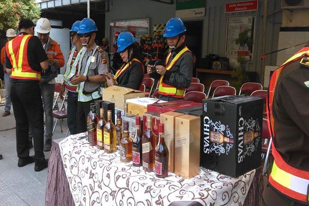 Bea Cukai Bogor Bongkar...