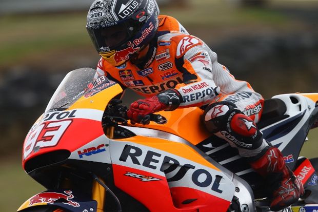 Marquez Unjuk Gigi Kalahkan...