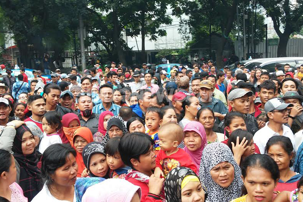 Didatangi Ratusan Warga...