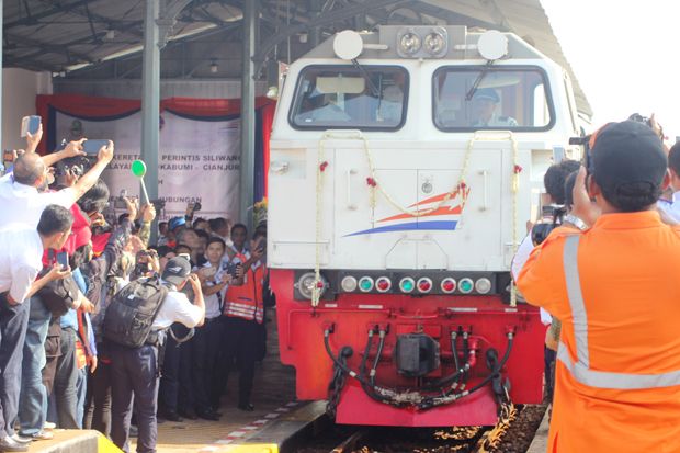 Menteri Jonan Resmikan...