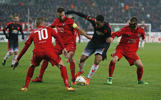 Babak I : Setan Merah...