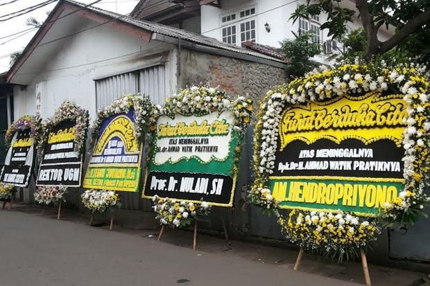 Sakit Kelenjar, Almarhum...