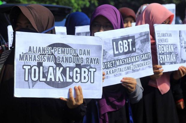 Polemik LGBT di Indonesia...