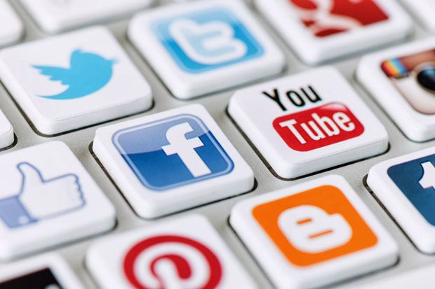 Kebanyakan Main Facebook,...