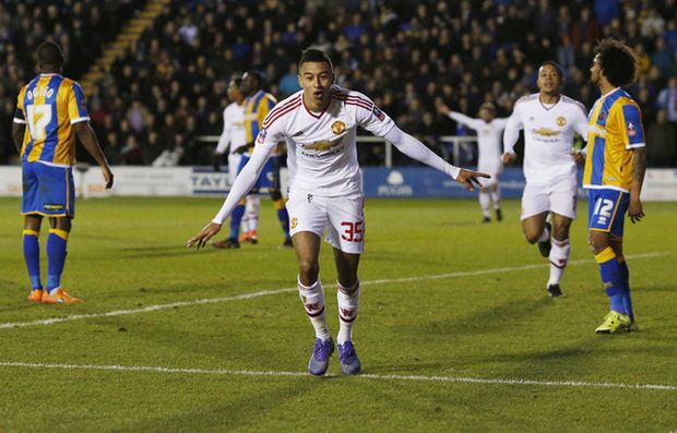 United Lolos ke Perempat...
