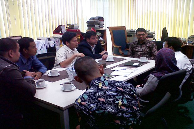 Nasir Djamil Usul Bentuk...