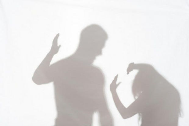Tendang Kepala Istri,...